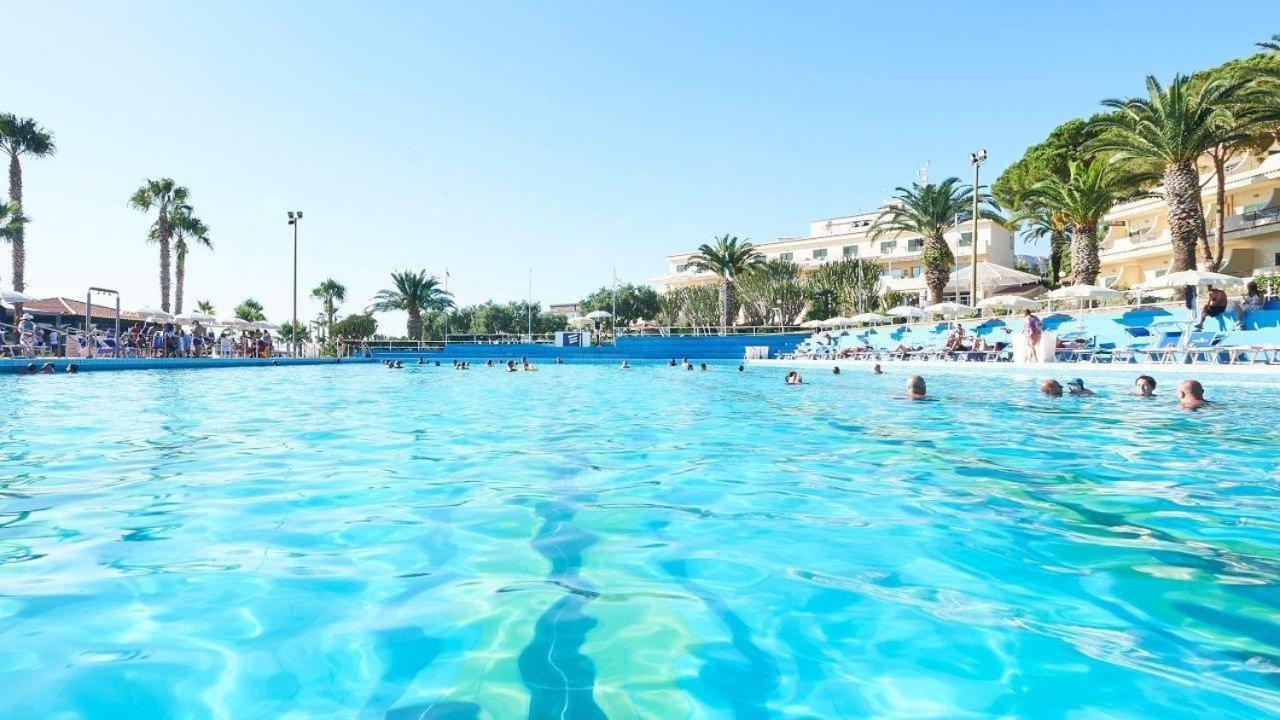 Cdshotels Terrasini - Citta Del Mare Exterior photo